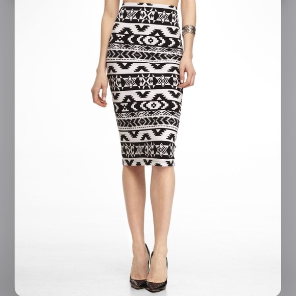 Beautiful express pencil skirt - Picture 4 of 5